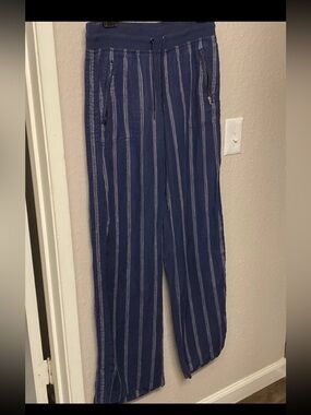 Athleta navy and cream striped wide leg linen pant - size 4T